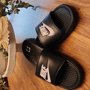 Nike Black Slides